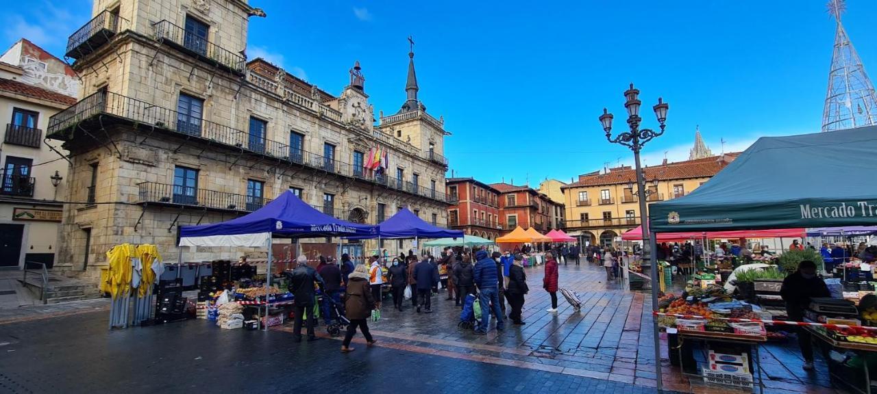 Www Sanmartinplaza Es En El Corazon Del Casco Historico Apartment Леон Екстериор снимка