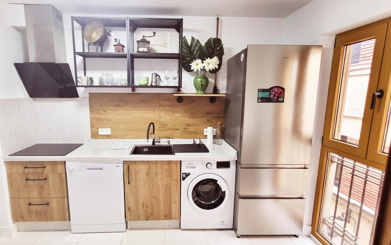 Www Sanmartinplaza Es En El Corazon Del Casco Historico Apartment Леон Екстериор снимка